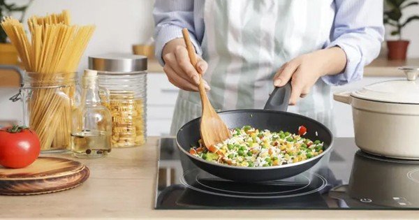 Non-stick pan