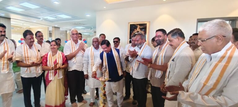 ಸಹಕಾರಿ ಸಂಘಗಳು ದೇಶದ ಆರ್ಥಿಕತೆಗೆ ಶಕ್ತಿ ತುಂಬುತ್ತಿವೆ : ಕೇಂದ್ರ ಸಚಿವ ಪ್ರಲ್ಹಾದ ಜೋಶಿ.!