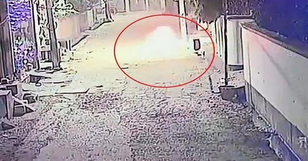 husband sets himself on fire after wife refuses door 1