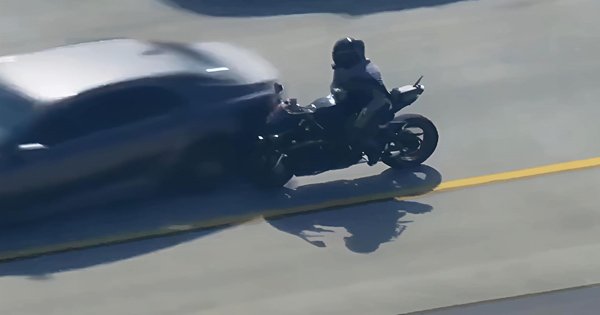 RRB : ರೈಲ್ವೆ ಇಲಾಖೆಯಿಂದ ಗುಡ್ ನ್ಯೂಸ್ ; 5,810 ಹುದ್ದೆಗಳ ಭರ್ತಿ ಅರ್ಜಿ ಆಹ್ವಾನ.! 2 chasing