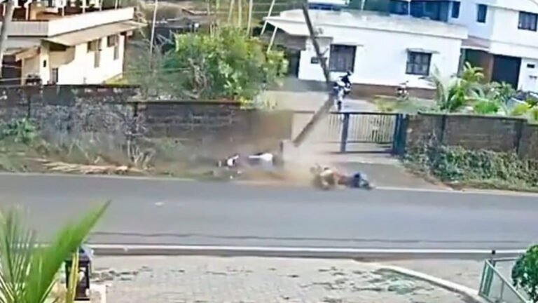 ಬೈಕ್ ಡಿಕ್ಕಿ ರಭಸಕ್ಕೆ ವಿದ್ಯುತ್ ಕಂಬ 2 ಪೀಸ್ ; ವಿಡಿಯೋ ವೈರಲ್.!