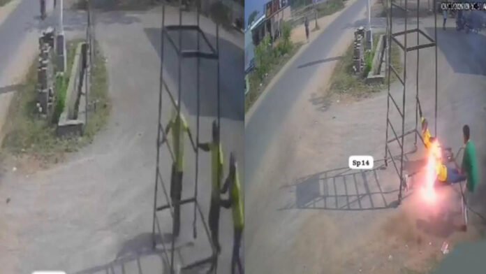 ಪವರ್ ಲೈನ್‌ಗೆ ಕಬ್ಬಿಣದ ಸ್ಟ್ಯಾಂಡ್ ತಗುಲಿ ಇಬ್ಬರು ಕಾರ್ಮಿಕರು ಸಾವು .