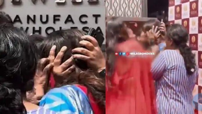 ಚಿತ್ರರಂಗದ ಖ್ಯಾತ ನಟಿ ಮಂಜು ವಾರಿಯರ್ಗೆ ಮುತ್ತಿಟ್ಟ ಅಭಿಮಾನಿ